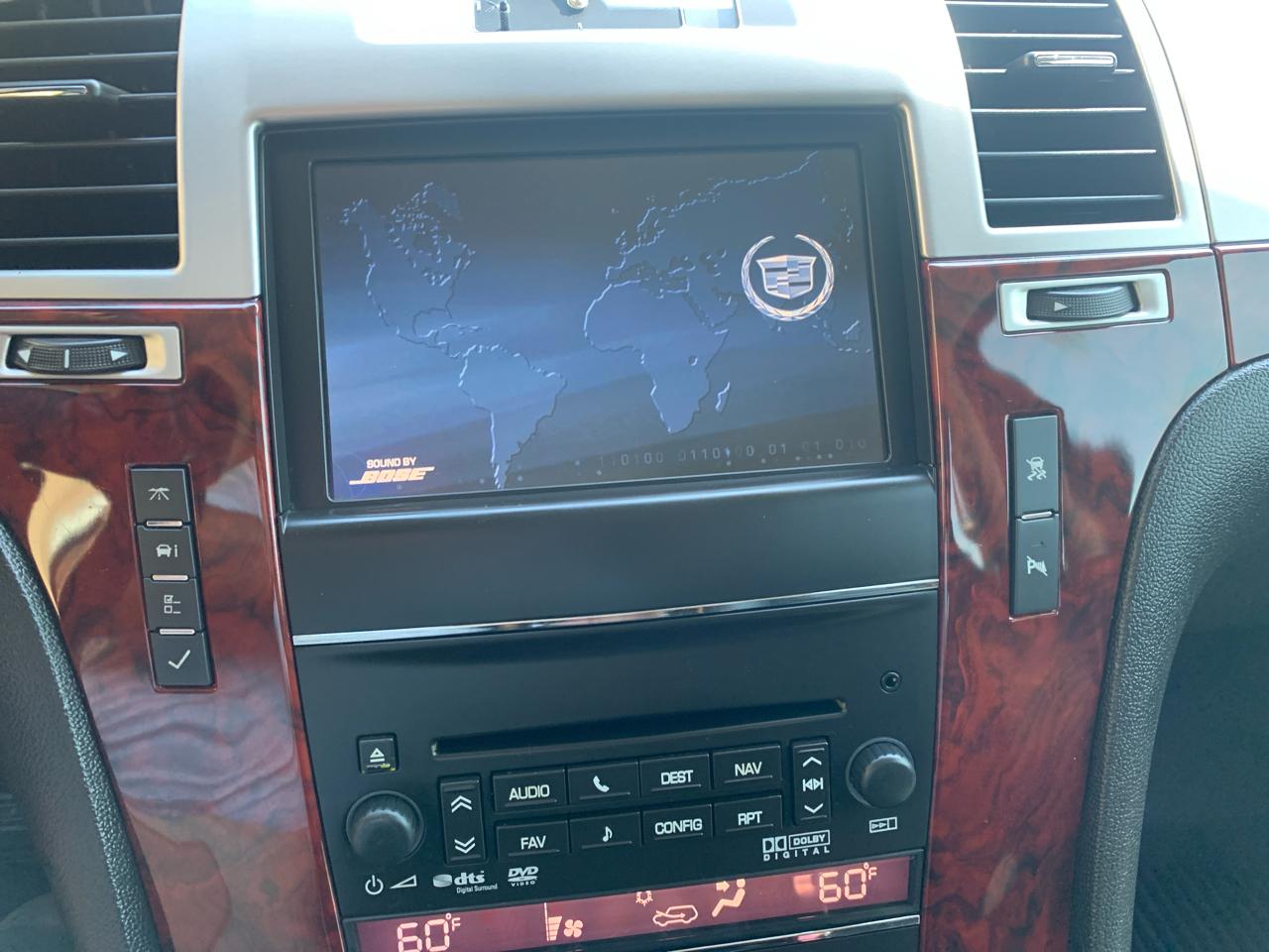 Cadillac Escalade 2WD 4dr Luxury 2011