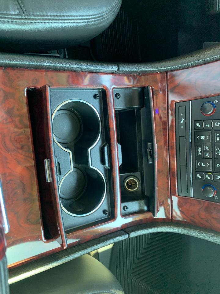 Cadillac Escalade 2WD 4dr Luxury 2011