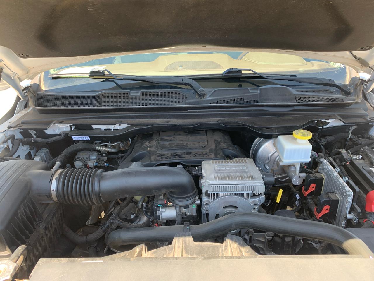 RAM 1500 Laramie 4x4 Crew Cab 5'7" Box 2019