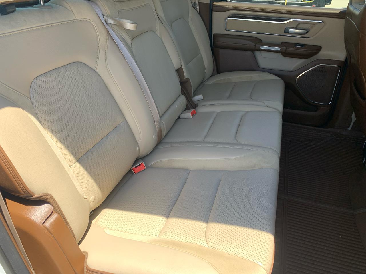 RAM 1500 Laramie 4x4 Crew Cab 5'7" Box 2019