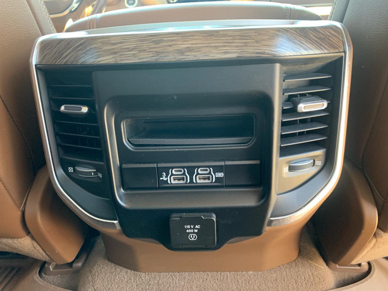 RAM 1500 Laramie 4x4 Crew Cab 5'7" Box 2019