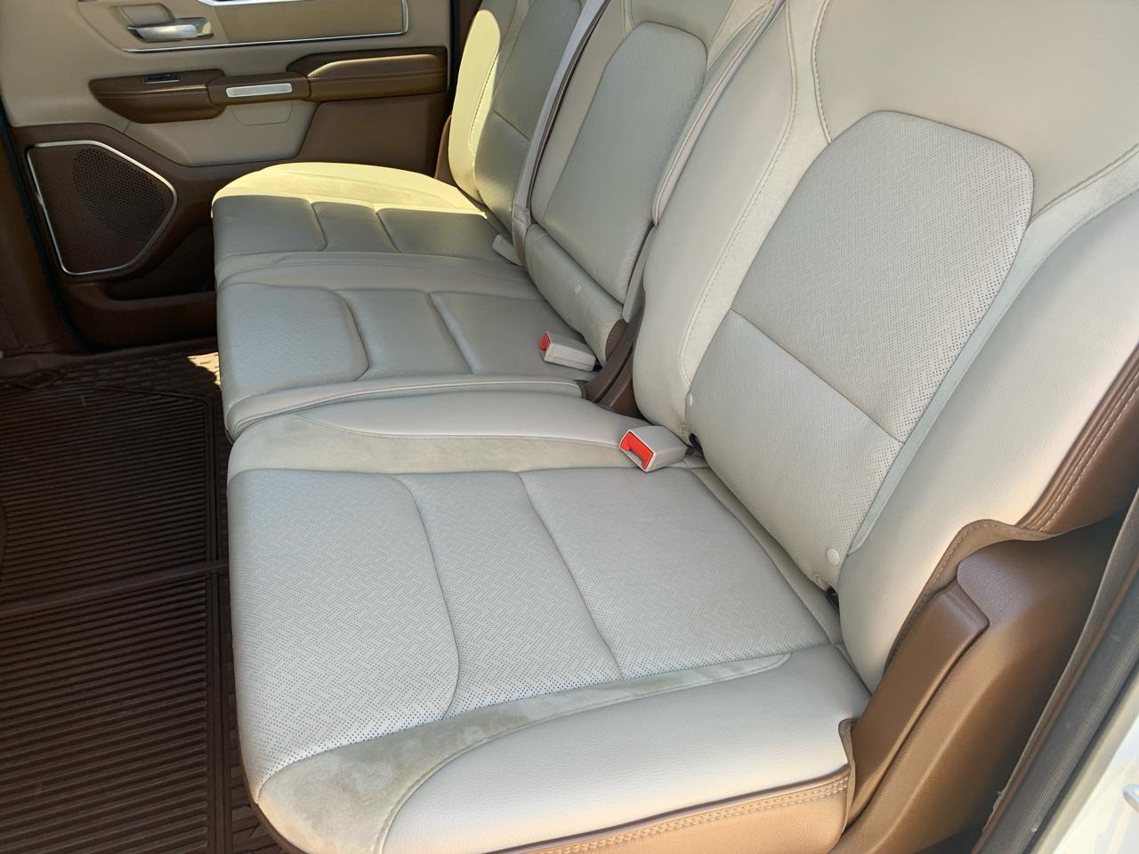 RAM 1500 Laramie 4x4 Crew Cab 5'7" Box 2019