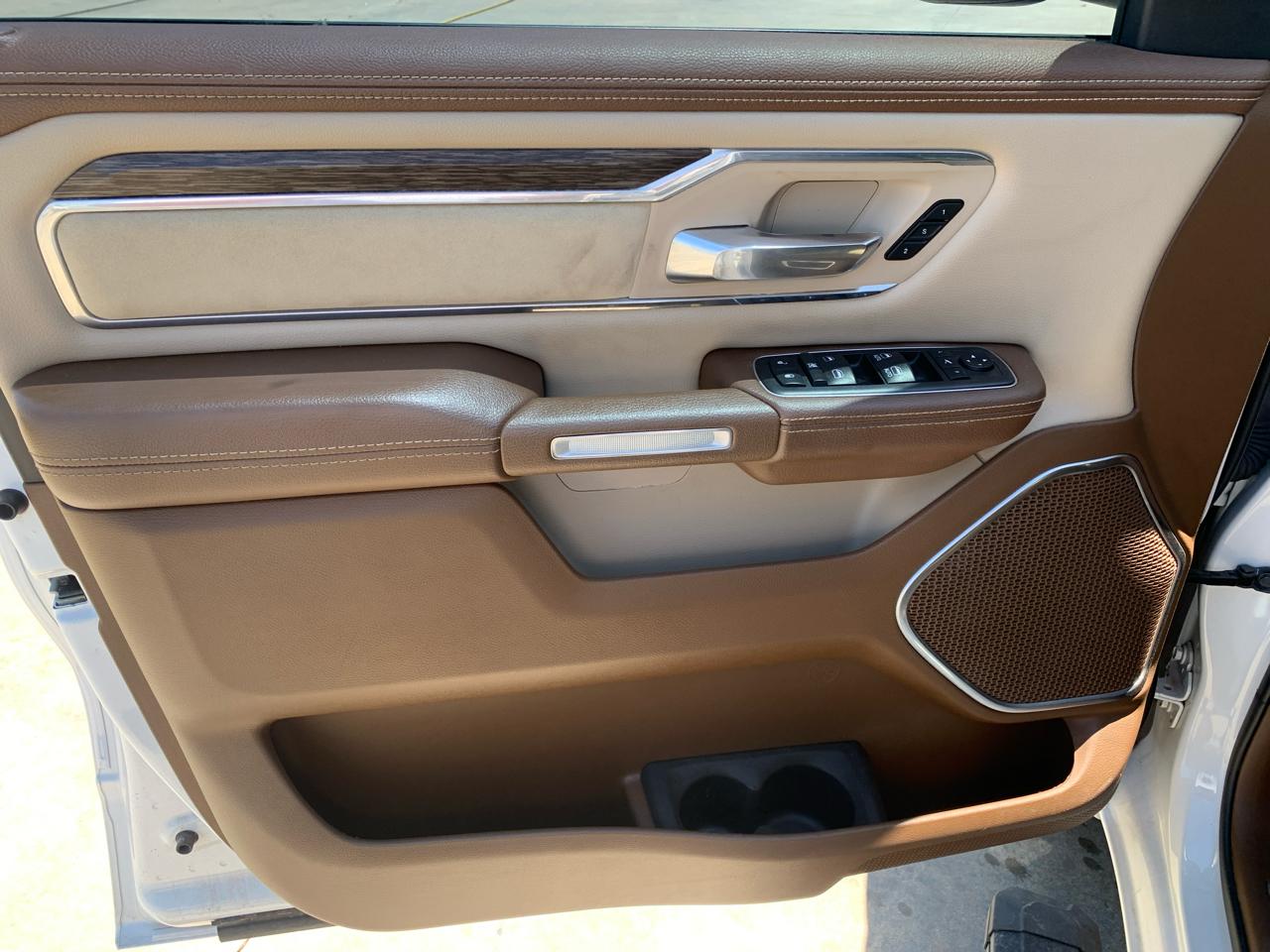 RAM 1500 Laramie 4x4 Crew Cab 5'7" Box 2019