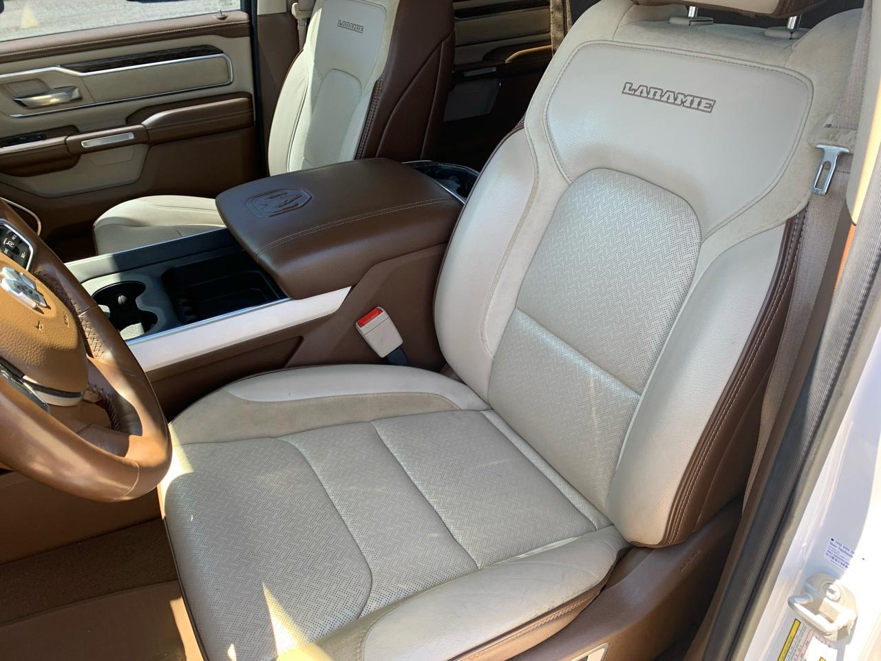RAM 1500 Laramie 4x4 Crew Cab 5'7" Box 2019