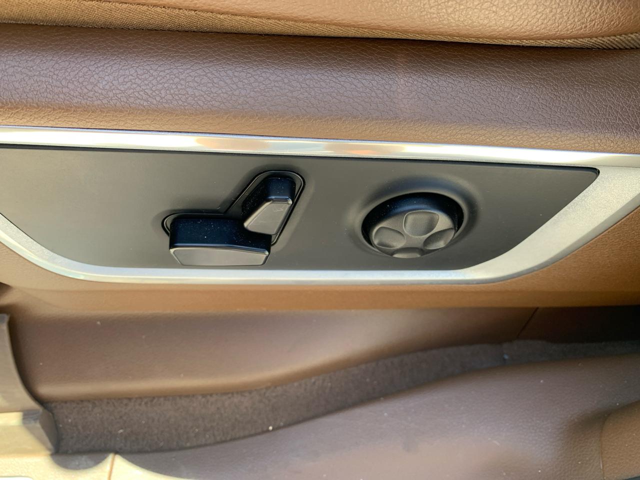 RAM 1500 Laramie 4x4 Crew Cab 5'7" Box 2019