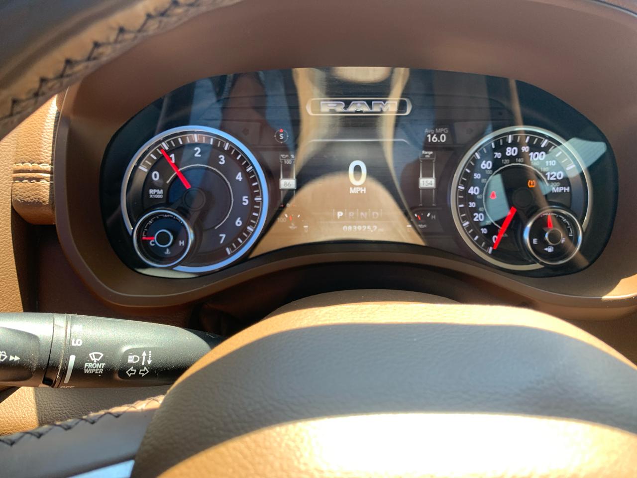 RAM 1500 Laramie 4x4 Crew Cab 5'7" Box 2019