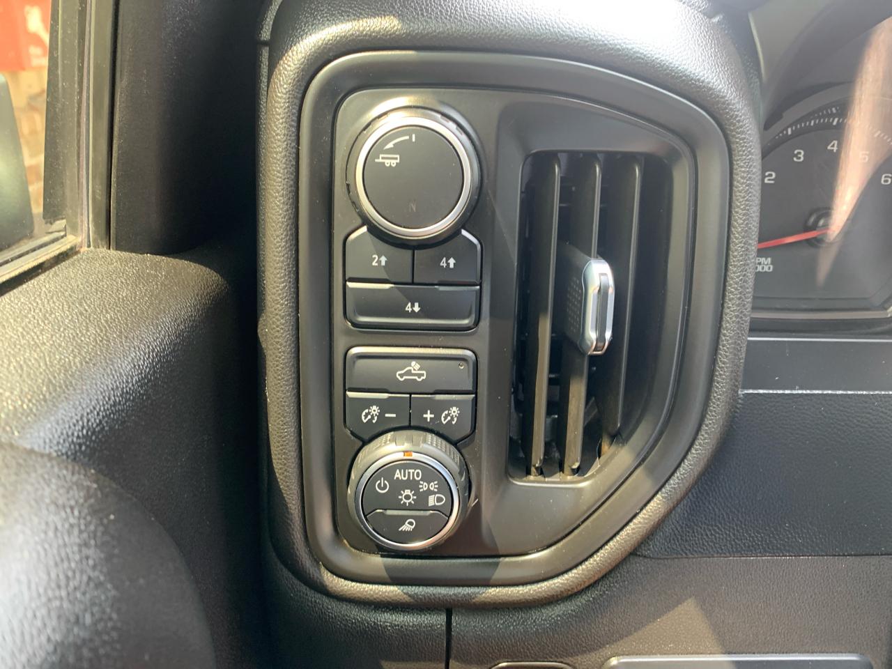 Chevrolet Silverado 2500HD 4WD Double Cab 149" Custom 2022
