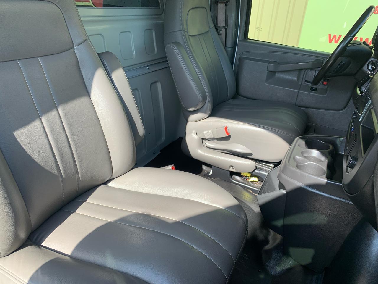 Chevrolet Express Cargo Van RWD 2500 135" 2021