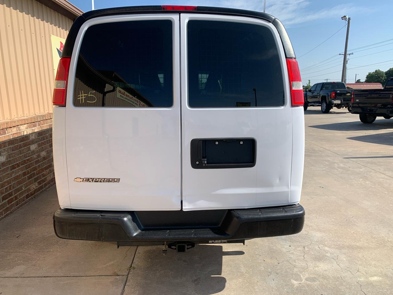 Chevrolet Express Cargo Van RWD 2500 135" 2021