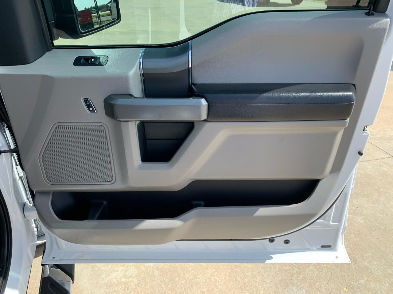 Ford F-150 4WD SuperCrew 139" XLT 2018