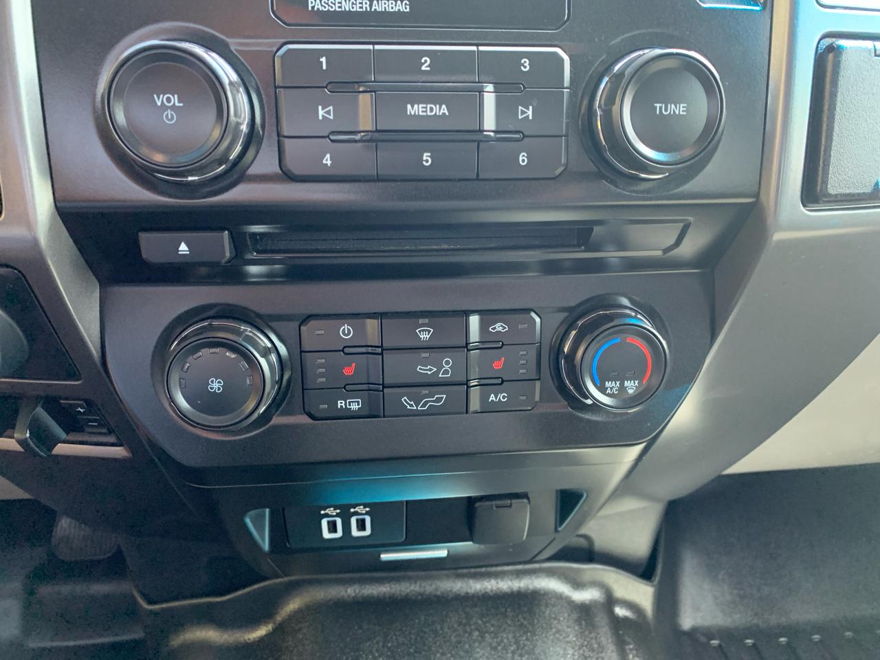 Ford F-150 4WD SuperCrew 139" XLT 2018