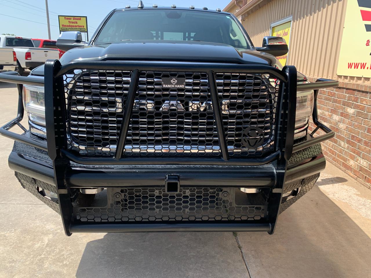 RAM 3500 Laramie 4x4 Crew Cab 8' Box 2022