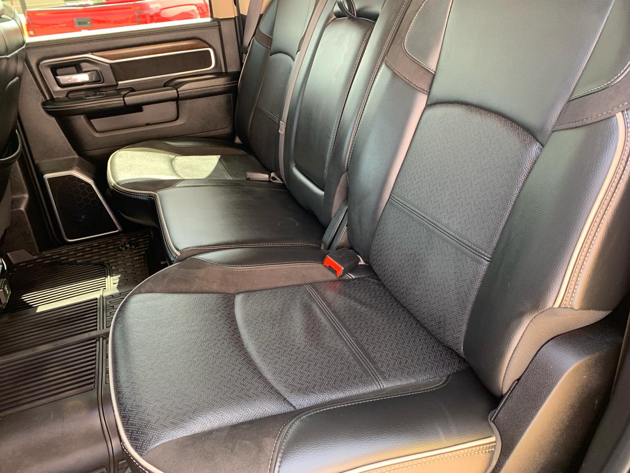 RAM 3500 Laramie 4x4 Crew Cab 8' Box 2022