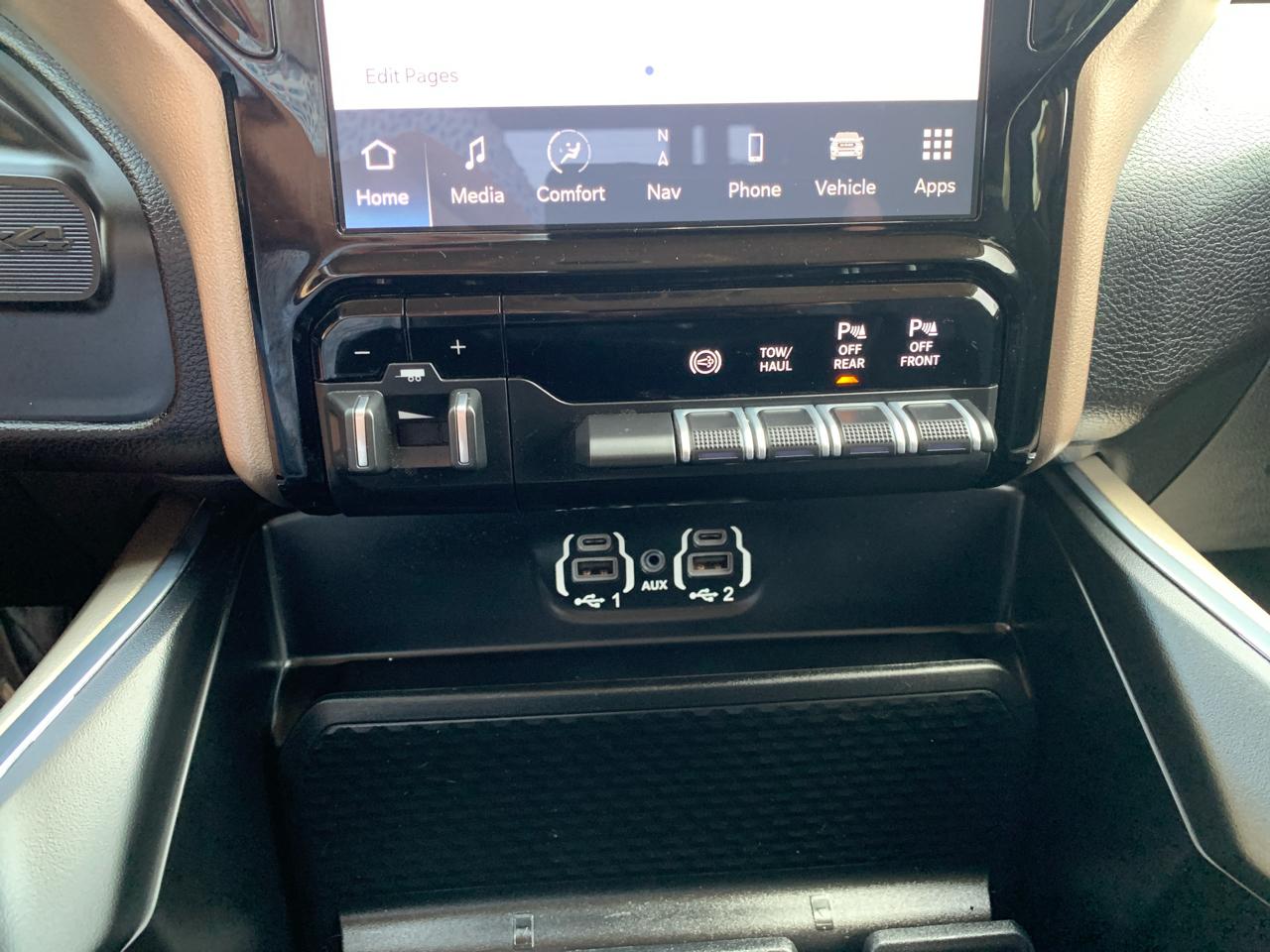 RAM 3500 Laramie 4x4 Crew Cab 8' Box 2022