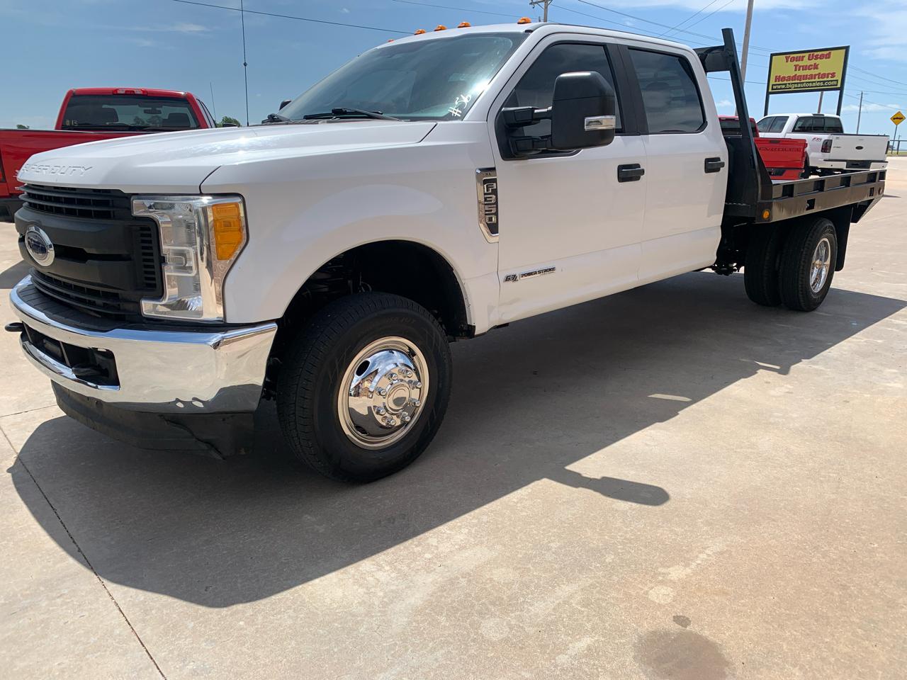 Ford Super Duty F-350 DRW XL 4WD Crew Cab 179" WB 60" CA 2017
