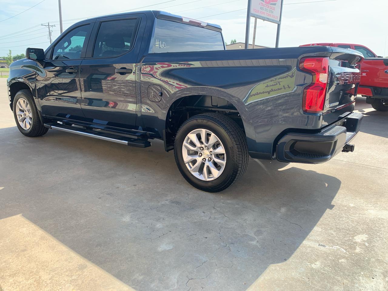 Chevrolet Silverado 1500 2WD Crew Cab 147" Custom 2021