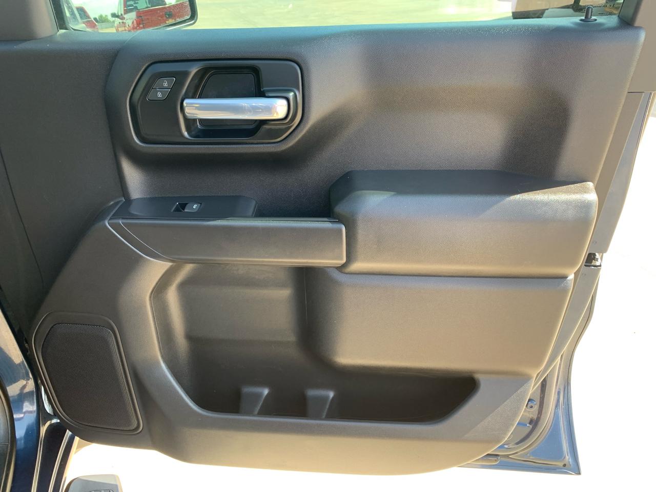 Chevrolet Silverado 1500 2WD Crew Cab 147" Custom 2021