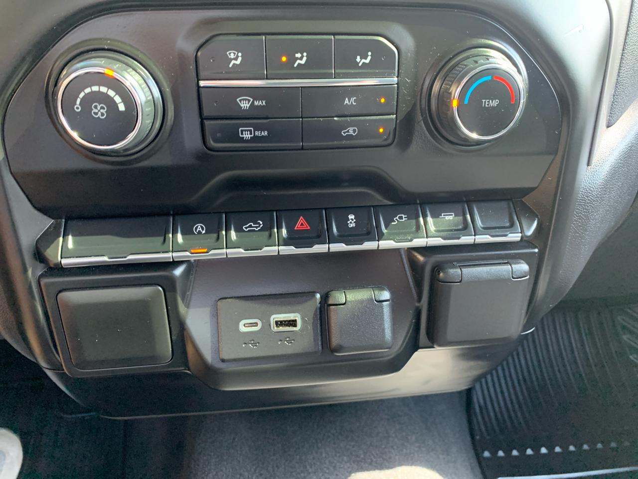 Chevrolet Silverado 1500 2WD Crew Cab 147" Custom 2021