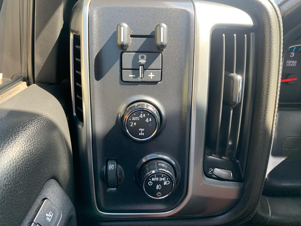 Chevrolet Silverado 1500 4WD Crew Cab 143.5" LTZ w/1LZ 2015