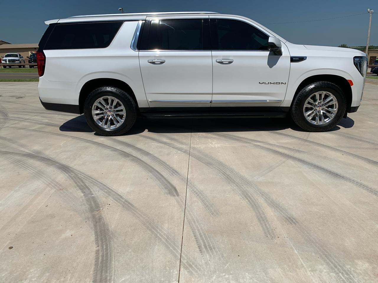 GMC Yukon XL 4WD 4dr SLT 2021