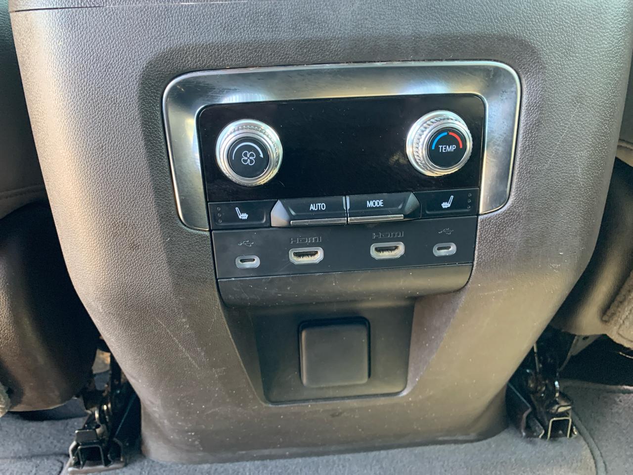 GMC Yukon XL 4WD 4dr SLT 2021