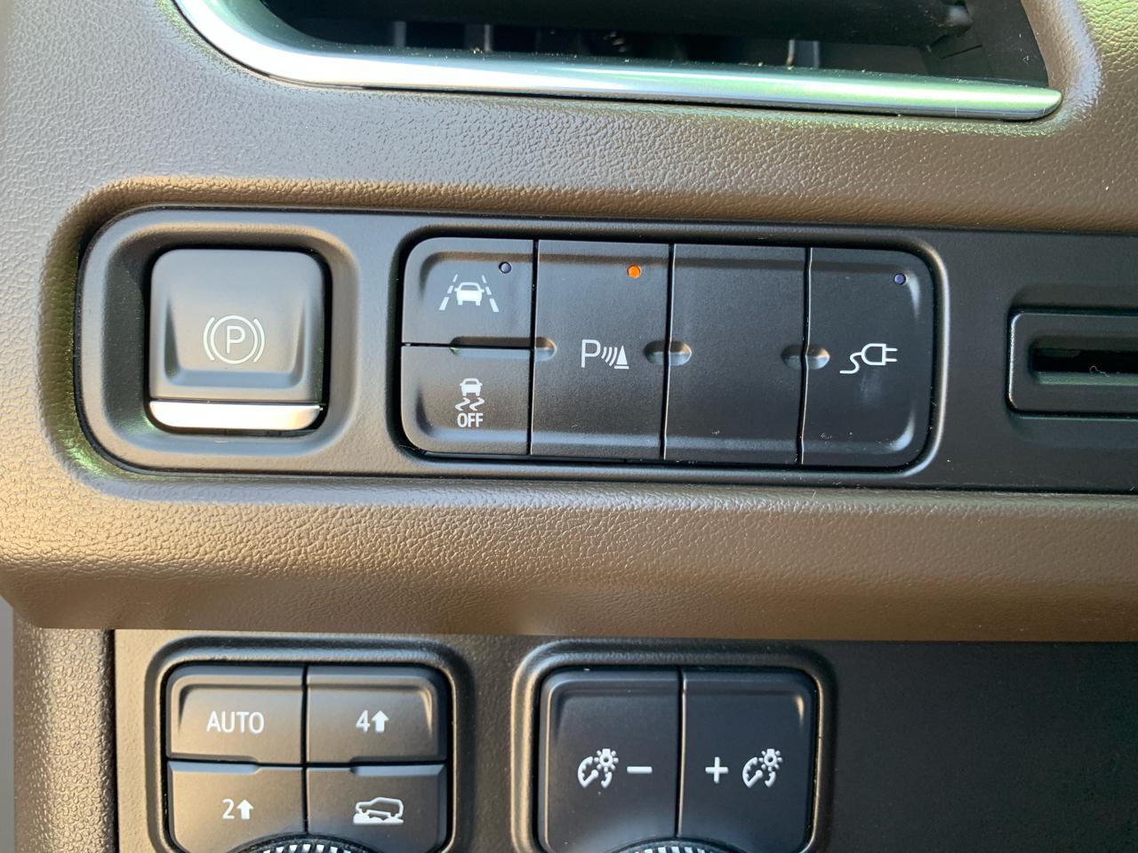GMC Yukon XL 4WD 4dr SLT 2021