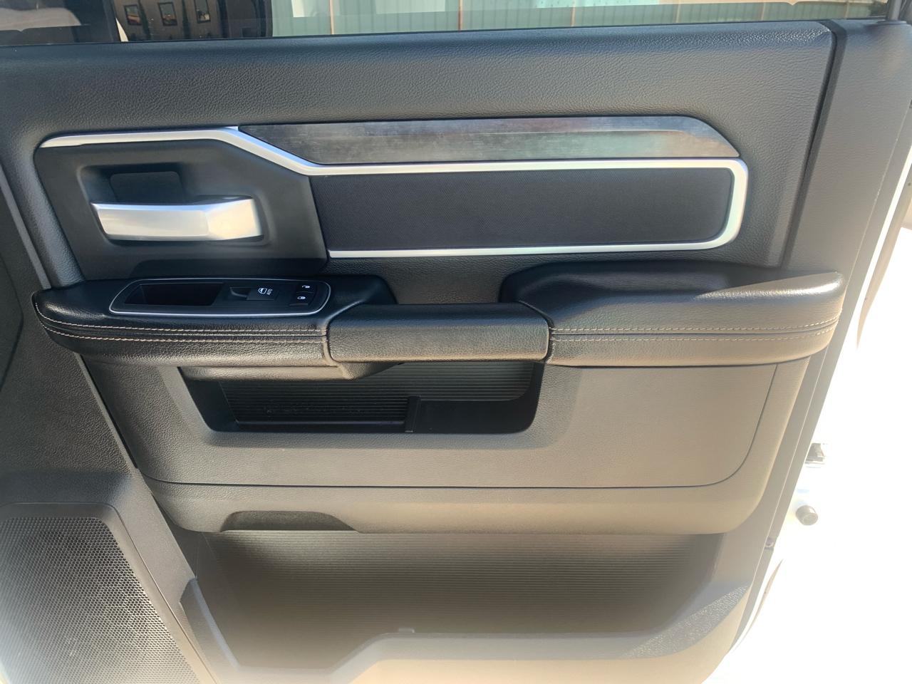 RAM 2500 Big Horn 4x4 Crew Cab 6'4" Box 2024