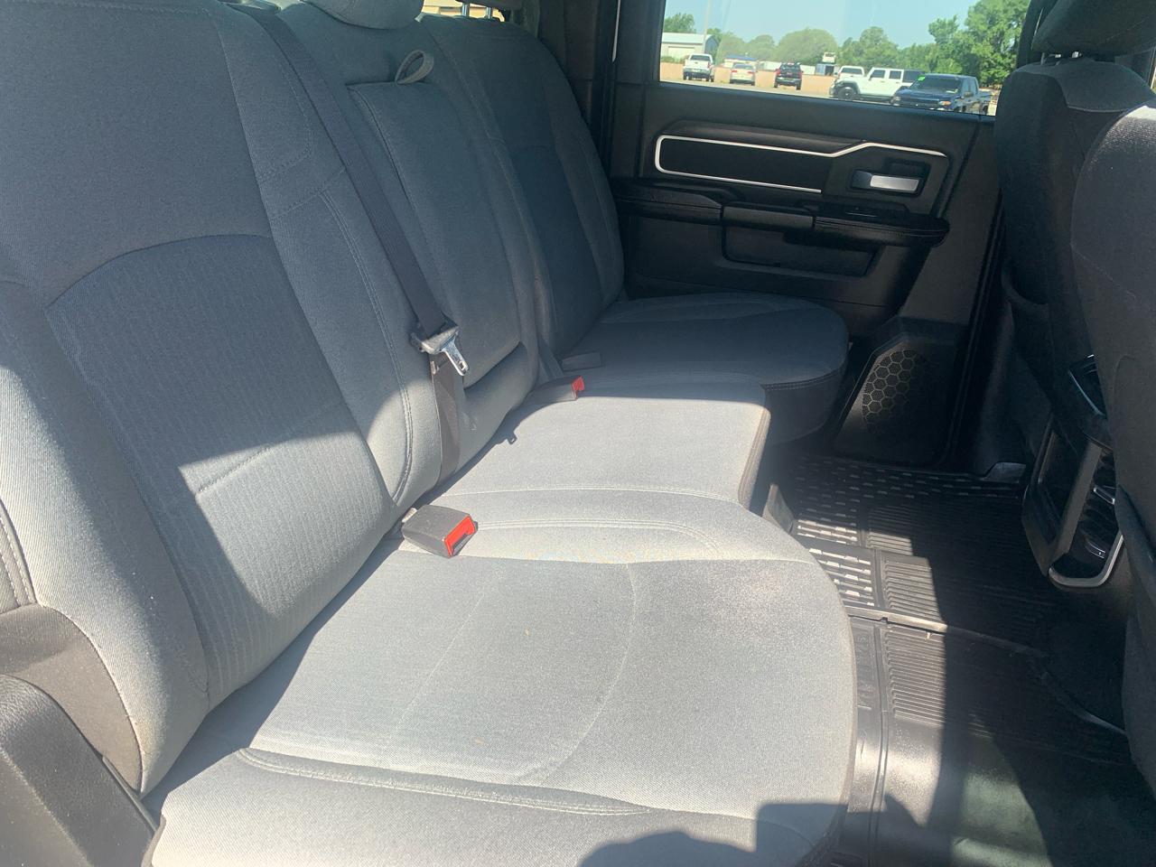 RAM 2500 Big Horn 4x4 Crew Cab 6'4" Box 2024