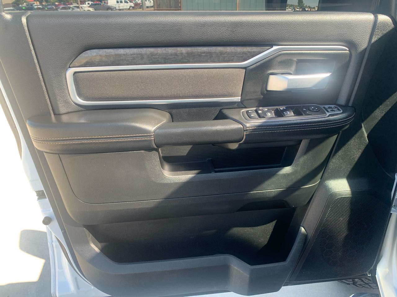 RAM 2500 Big Horn 4x4 Crew Cab 6'4" Box 2024