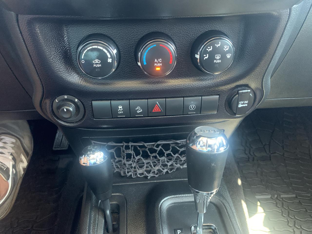 Jeep Wrangler Unlimited 4WD 4dr Rubicon 2015