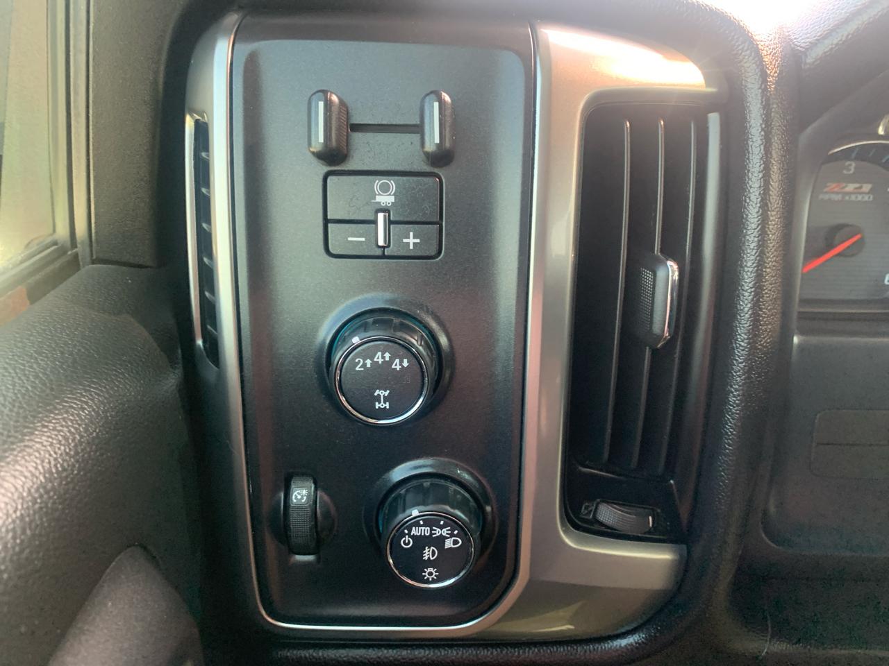 Chevrolet Silverado 2500HD 4WD Crew Cab 153.7" LT 2017