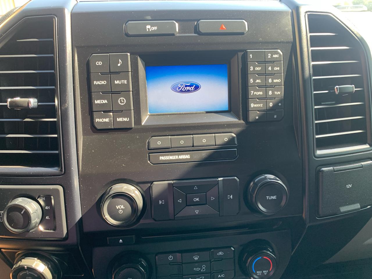 Ford F-150 4WD SuperCrew 139" XL 2016