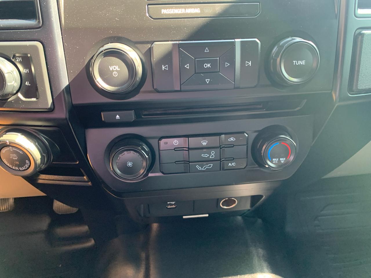 Ford F-150 4WD SuperCrew 139" XL 2016