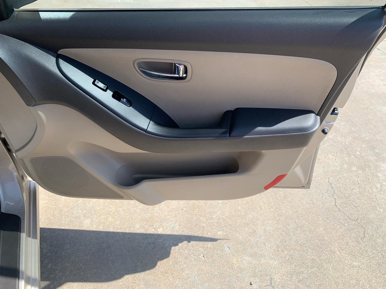 Hyundai Elantra 4dr Sdn Auto GLS PZEV 2010