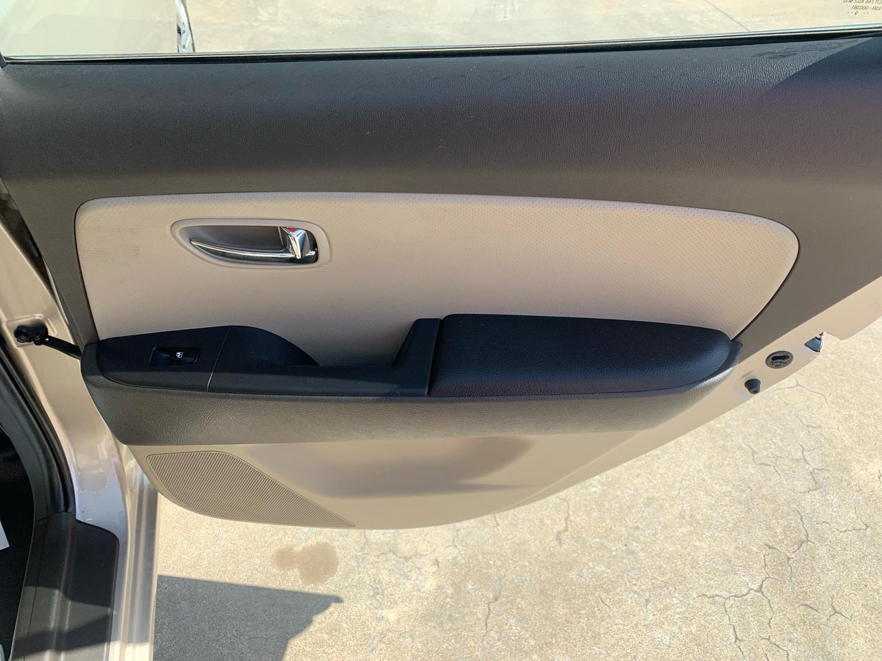 Hyundai Elantra 4dr Sdn Auto GLS PZEV 2010