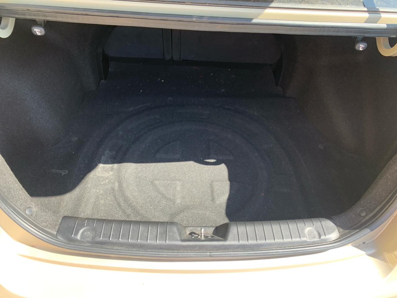 Hyundai Elantra 4dr Sdn Auto GLS PZEV 2010