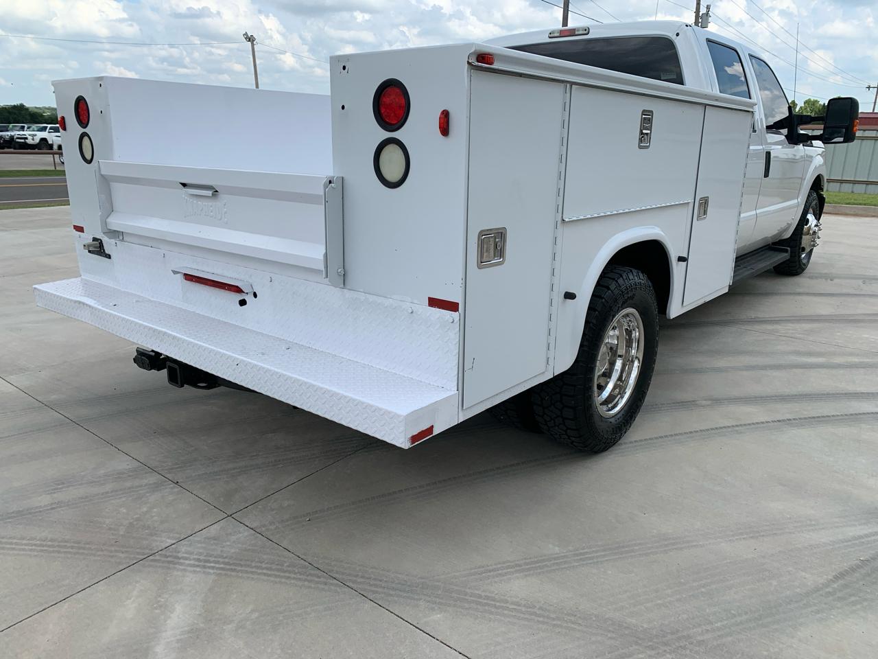Ford Super Duty F-350 DRW 2WD Crew Cab 172" XL 2012