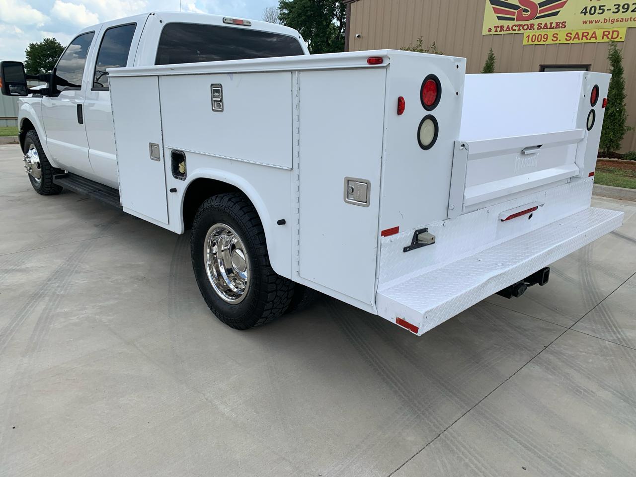 Ford Super Duty F-350 DRW 2WD Crew Cab 172" XL 2012