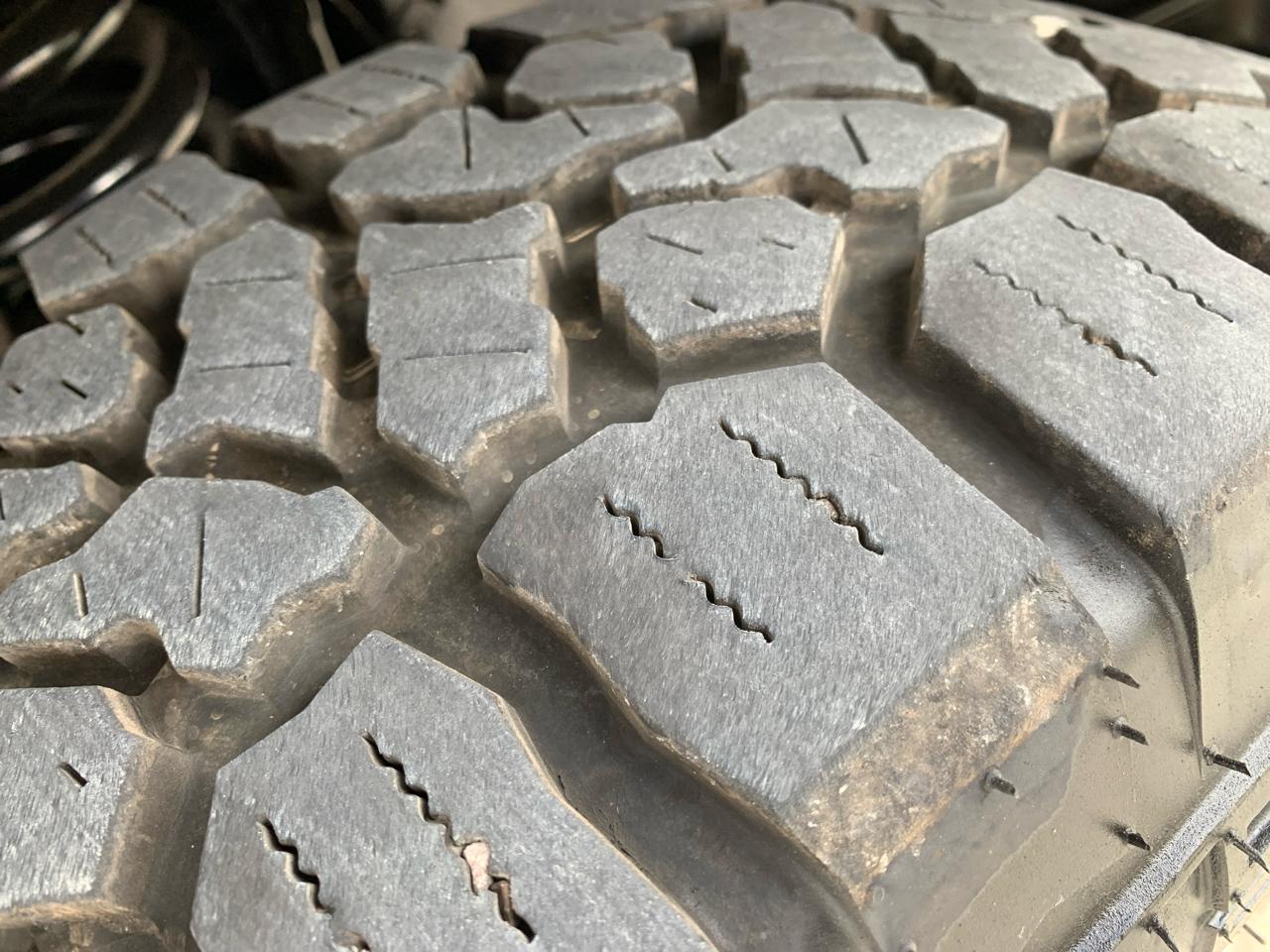 Ford Super Duty F-350 DRW 2WD Crew Cab 172" XL 2012