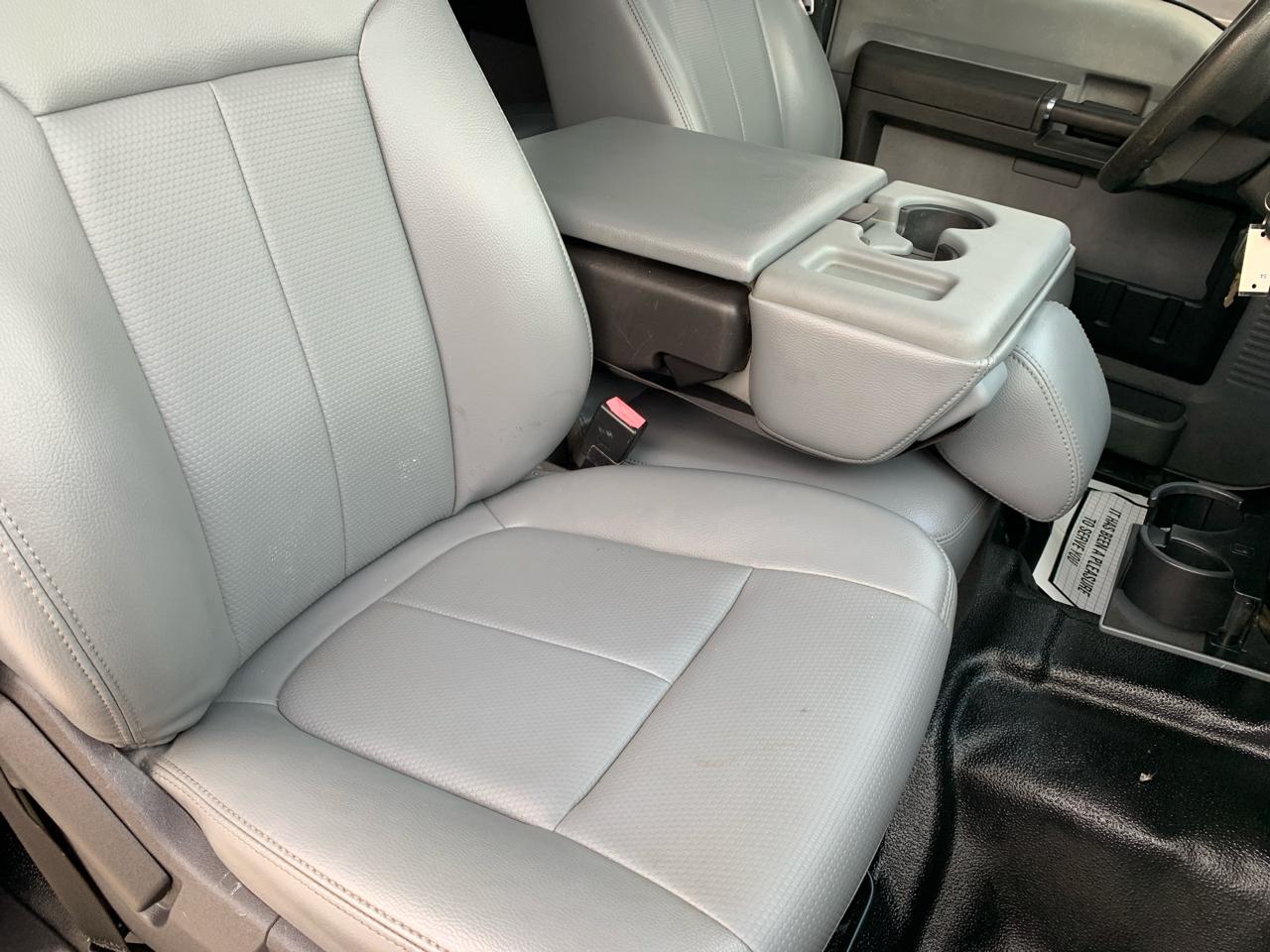 Ford Super Duty F-350 DRW 2WD Crew Cab 172" XL 2012