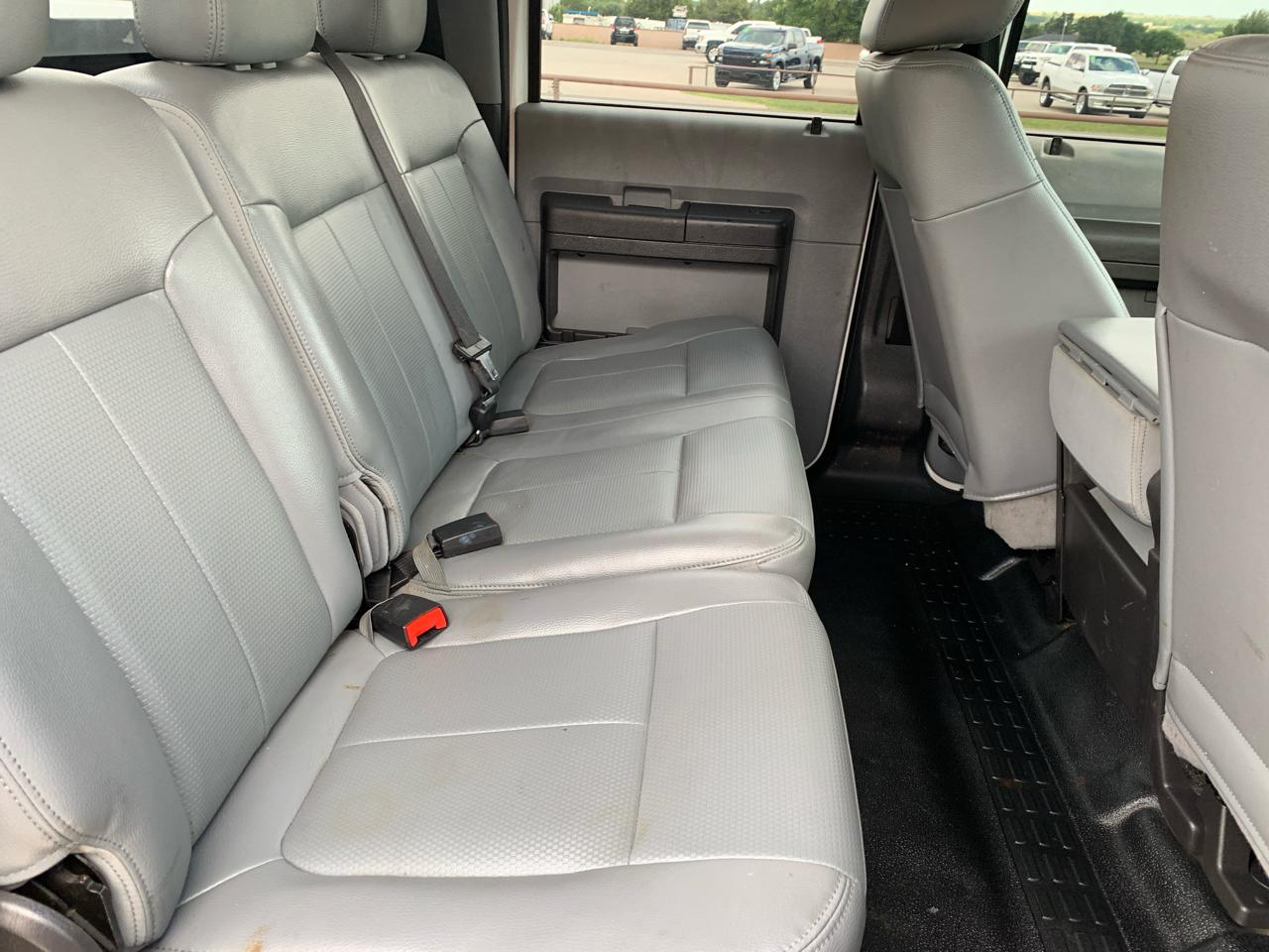 Ford Super Duty F-350 DRW 2WD Crew Cab 172" XL 2012