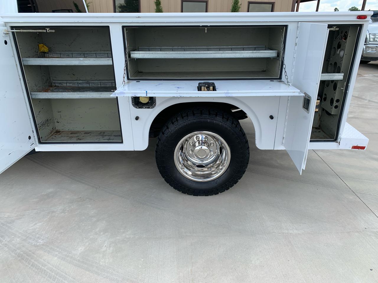 Ford Super Duty F-350 DRW 2WD Crew Cab 172" XL 2012