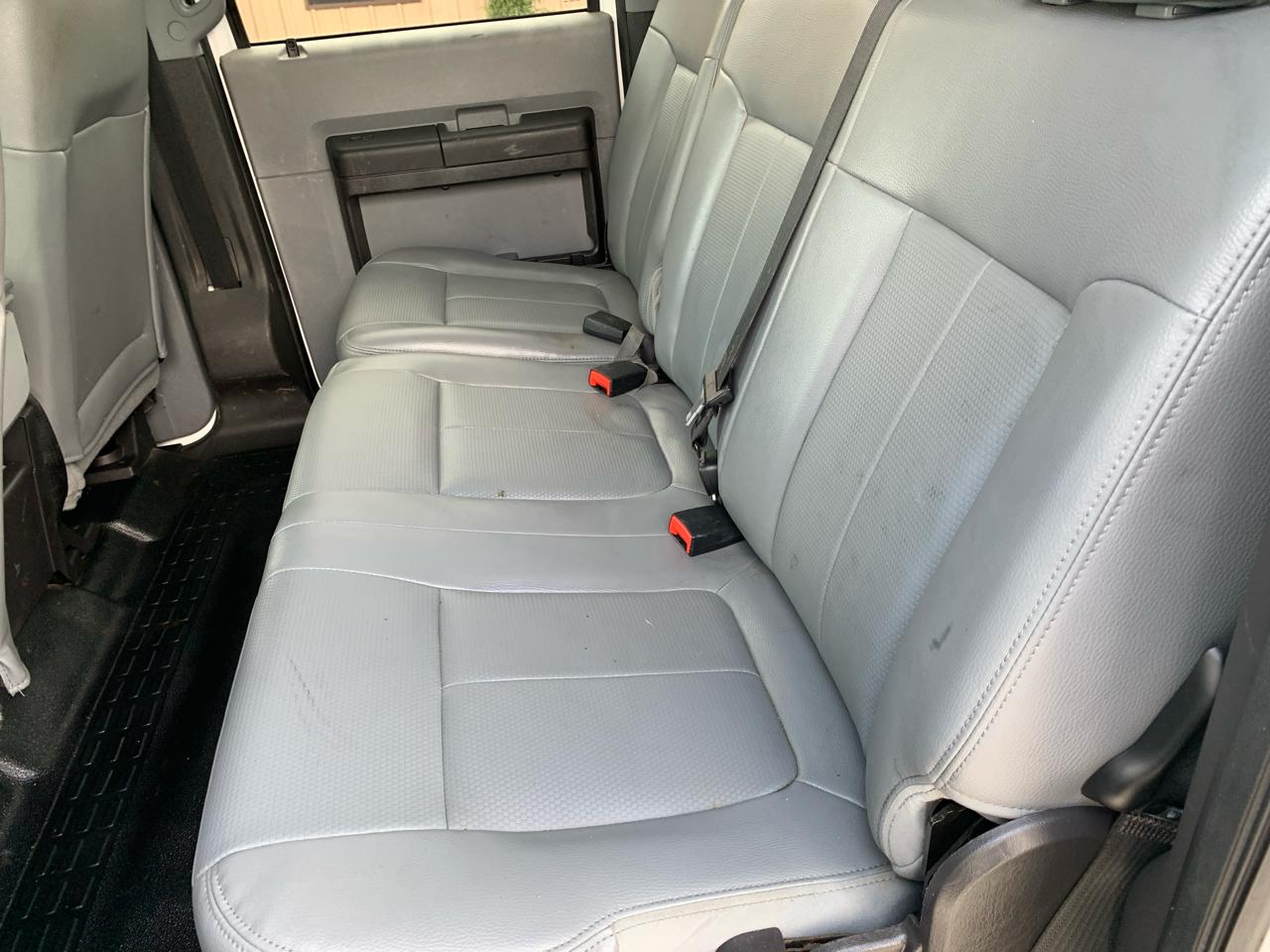 Ford Super Duty F-350 DRW 2WD Crew Cab 172" XL 2012