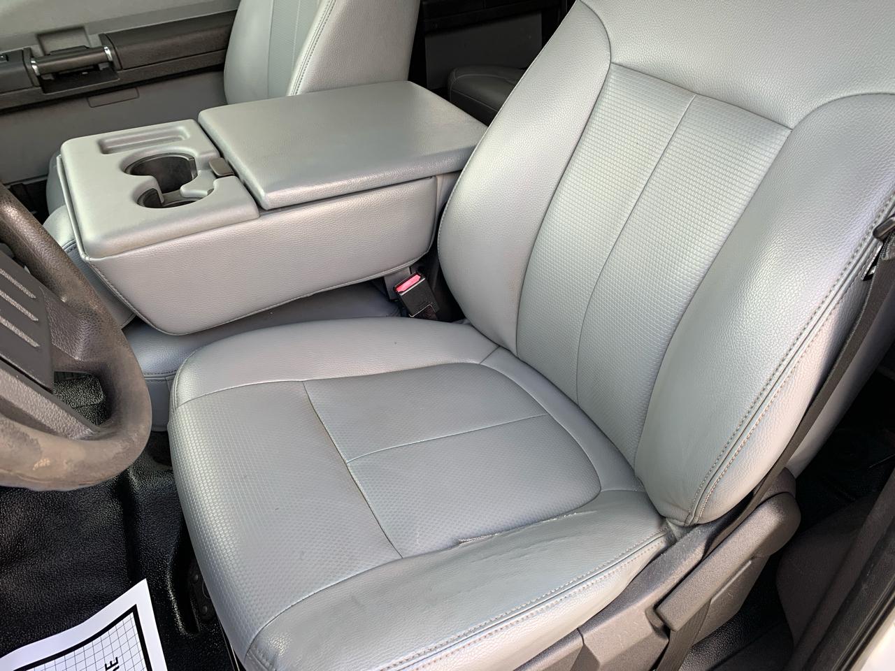 Ford Super Duty F-350 DRW 2WD Crew Cab 172" XL 2012