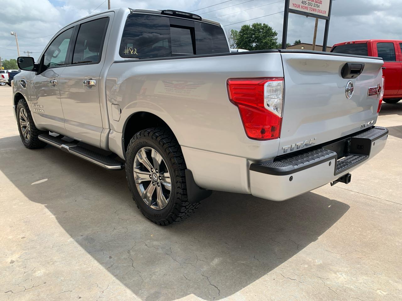 Nissan Titan 4x4 Crew Cab SV 2017