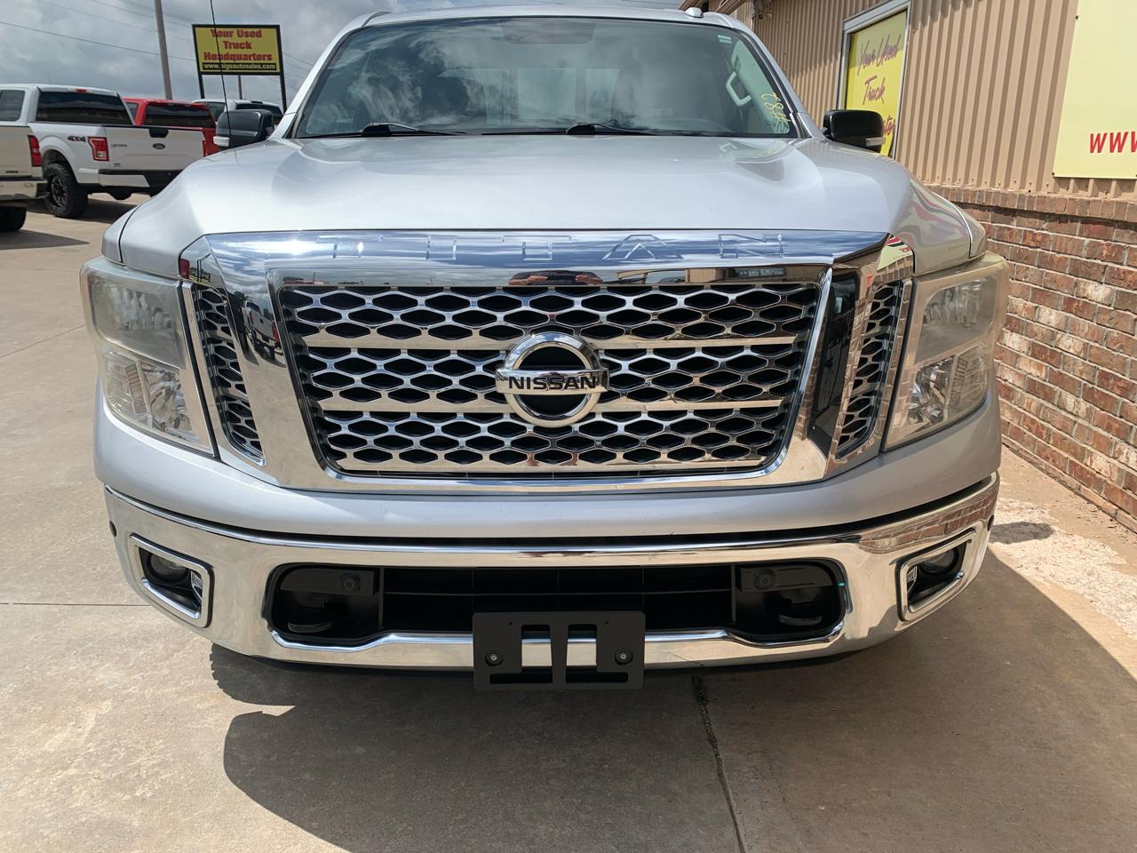 Nissan Titan 4x4 Crew Cab SV 2017