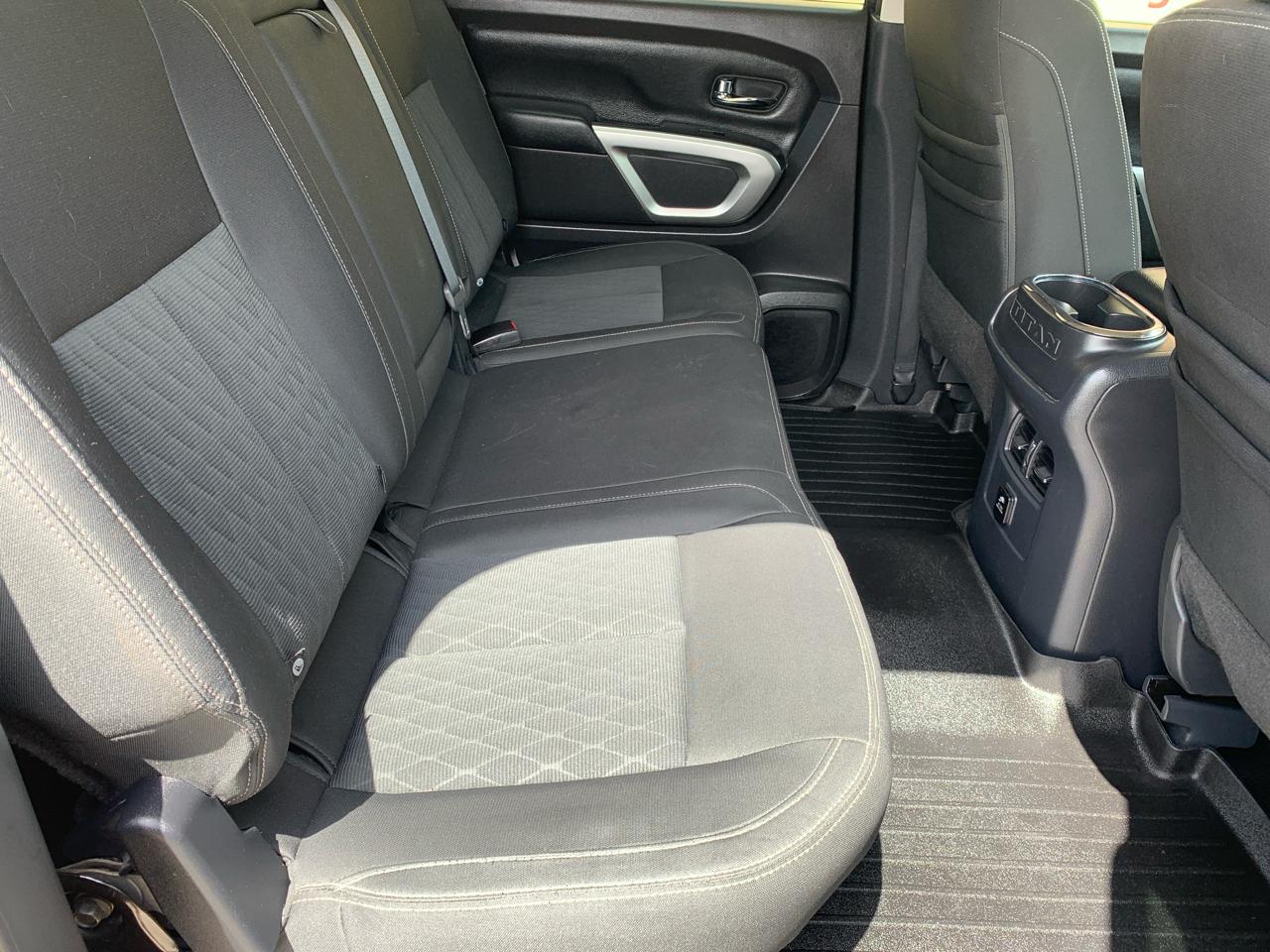 Nissan Titan 4x4 Crew Cab SV 2017