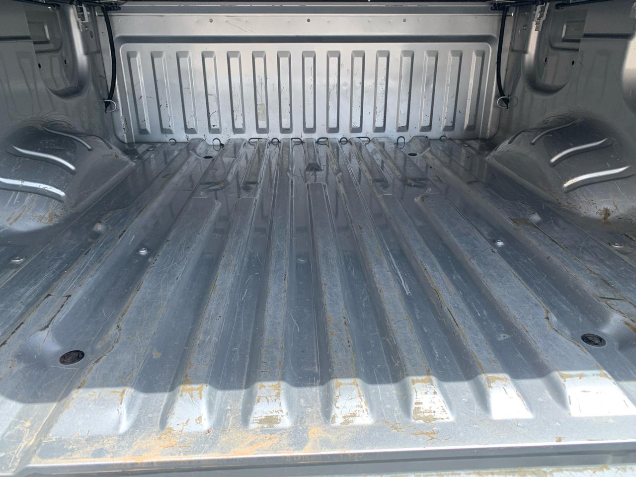 Nissan Titan 4x4 Crew Cab SV 2017