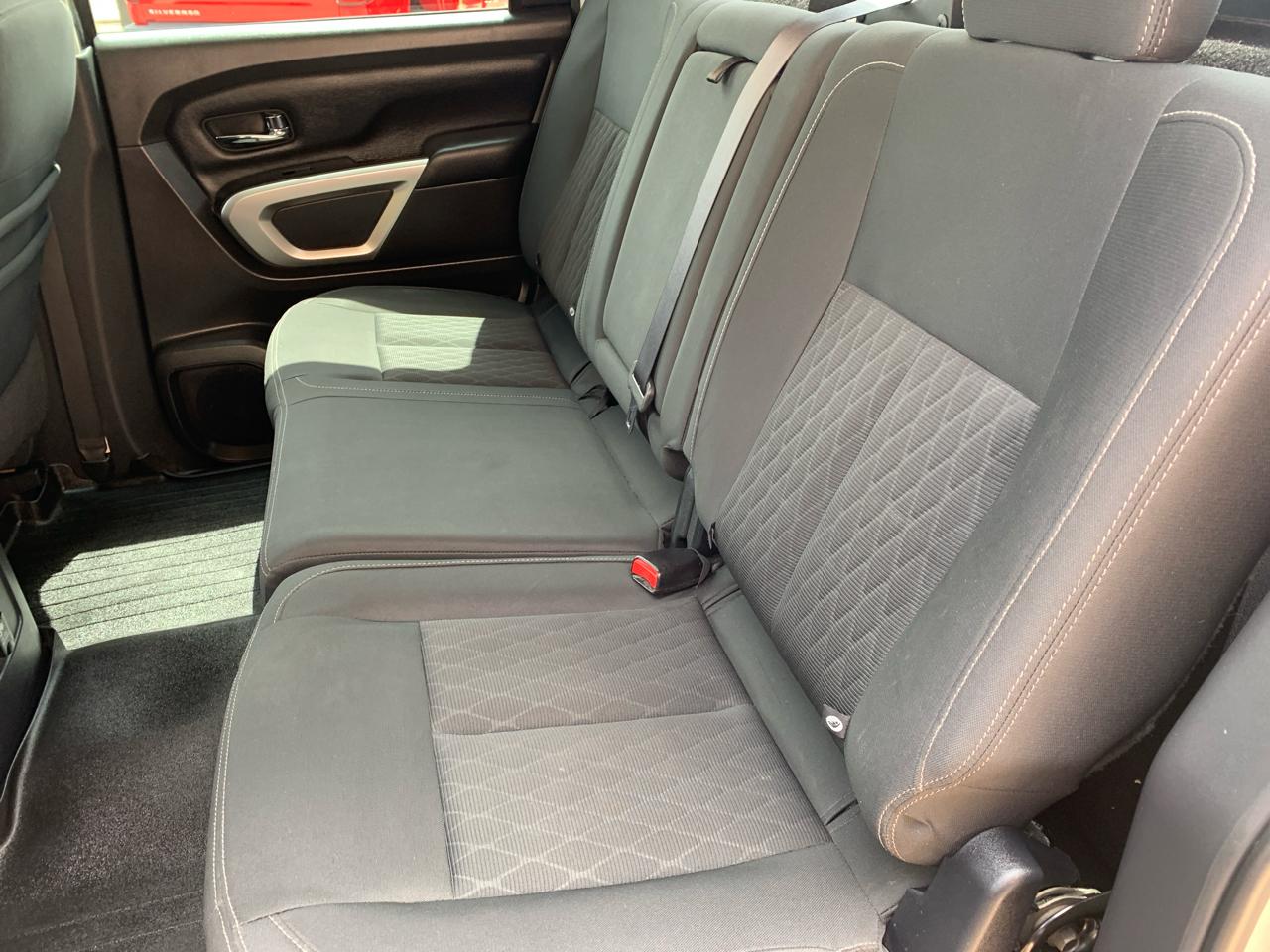 Nissan Titan 4x4 Crew Cab SV 2017
