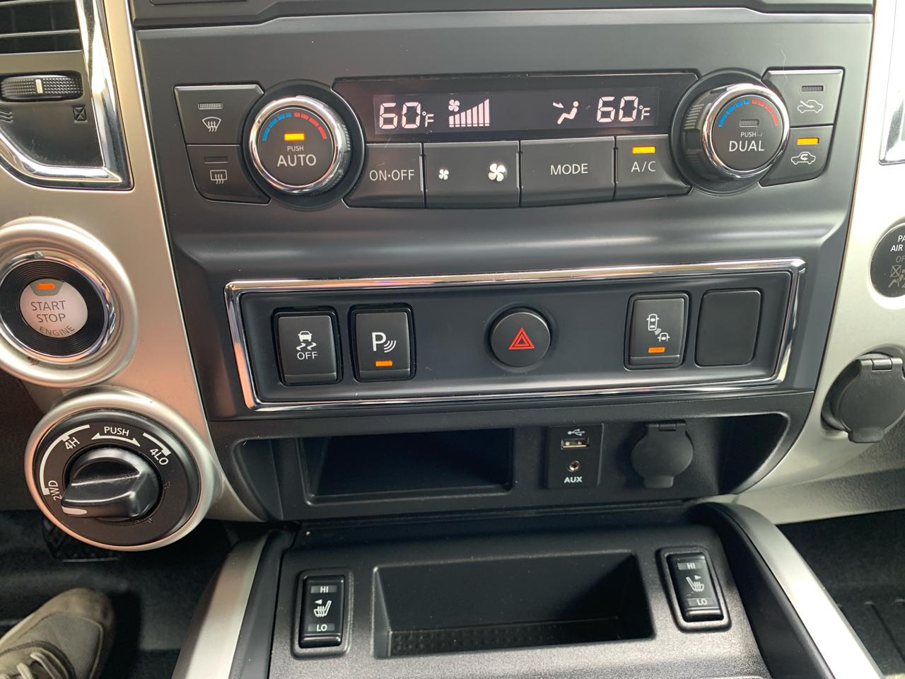 Nissan Titan 4x4 Crew Cab SV 2017